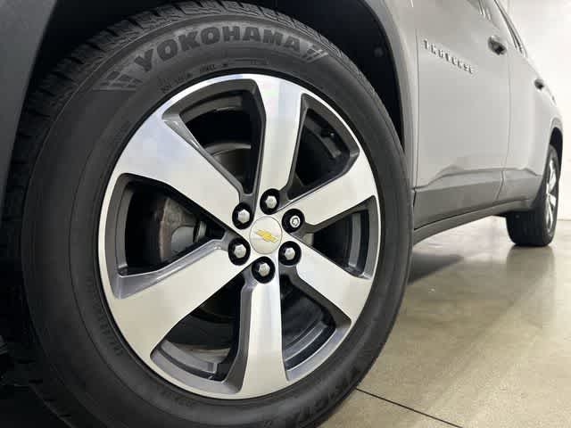 Thumbnail: 2019 Chevrolet Traverse - 28