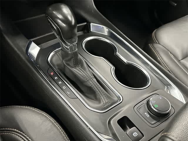 Thumbnail: 2021 Chevrolet Traverse - 25