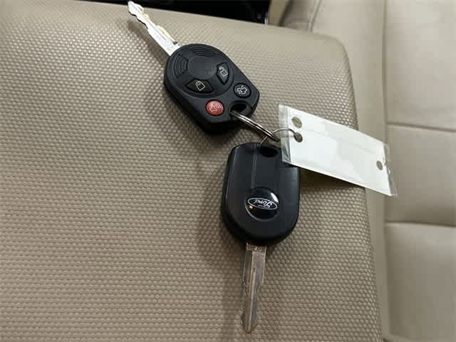 Thumbnail: 2012 Ford Escape - 31