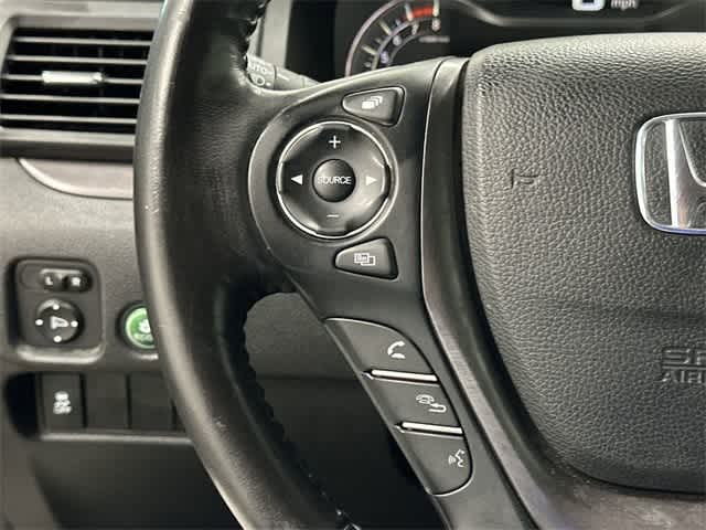 Thumbnail: 2018 Honda Pilot - 17