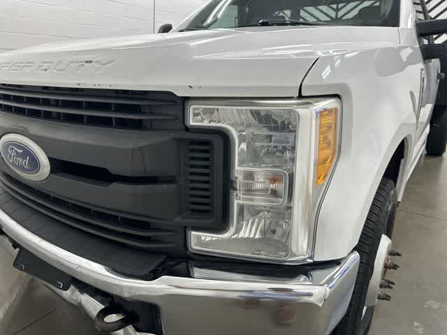 Thumbnail: 2017 Ford F-350 - 28