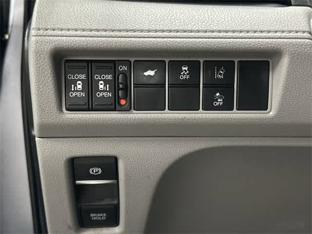 Thumbnail: 2019 Honda Odyssey - 19