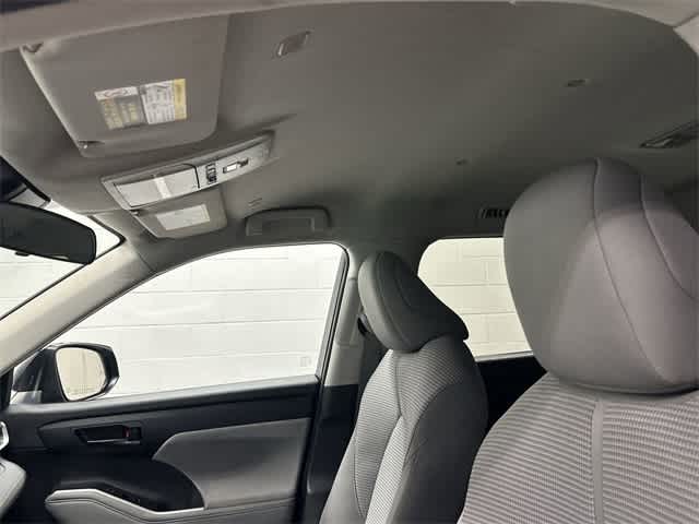 Thumbnail: 2023 Toyota Highlander - 25