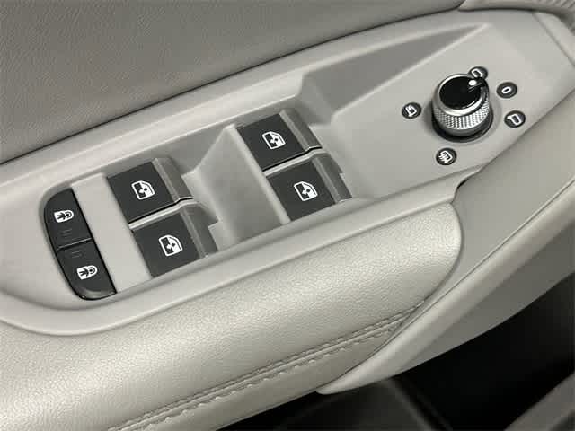 Thumbnail: 2024 Audi Q5 - 20