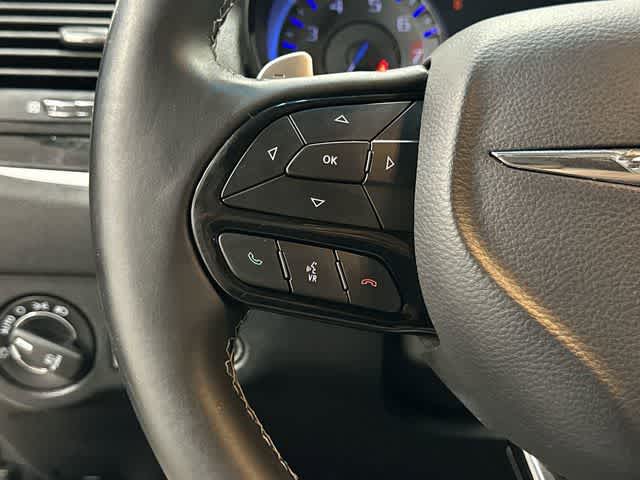 Thumbnail: 2018 Chrysler 300 - 17