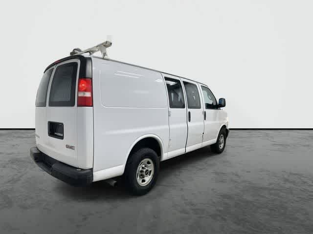 Thumbnail: 2018 GMC Savana - 4