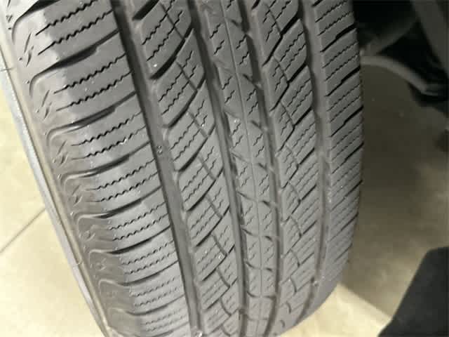 Thumbnail: 2023 Toyota Highlander - 27