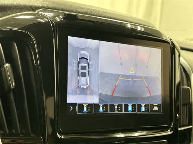 Thumbnail: 2021 Chevrolet Traverse - 23