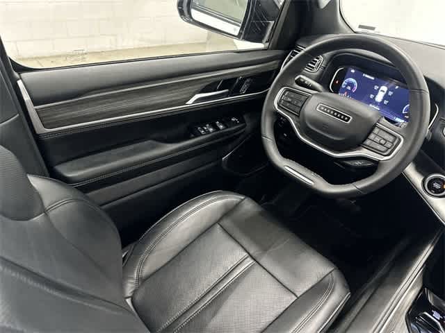 Thumbnail: 2023 Jeep Wagoneer - 12