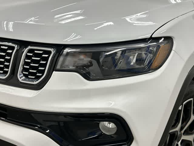 Thumbnail: 2025 Jeep Compass - 31