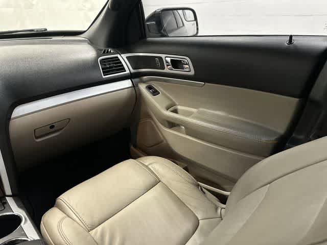 Thumbnail: 2014 Ford Explorer - 13