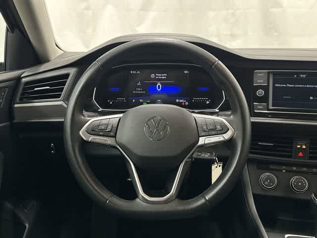 Thumbnail: 2024 Volkswagen Jetta - 15