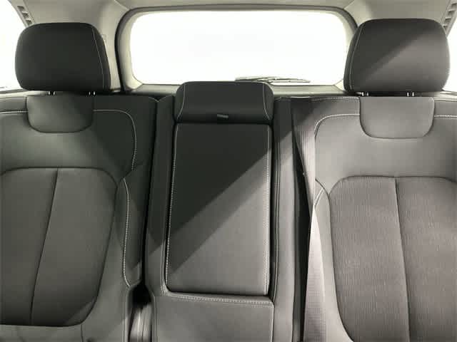 Thumbnail: 2023 Jeep Grand Cherokee - 14