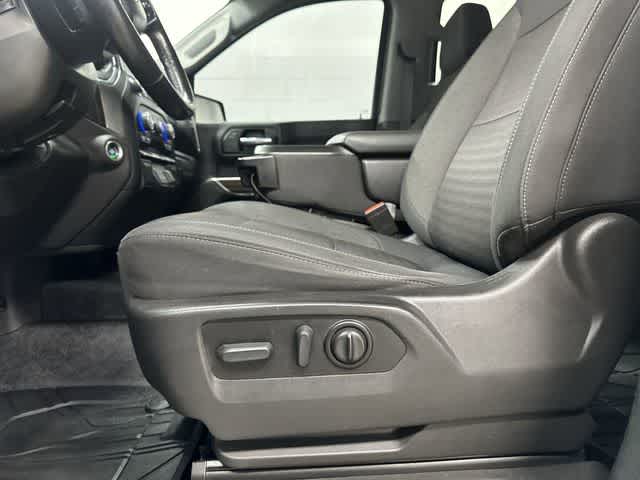 Thumbnail: 2021 Chevrolet Silverado 1500 - 26