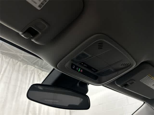 Thumbnail: 2024 Chevrolet Malibu - 21