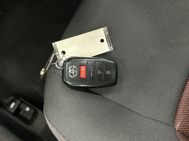 Thumbnail: 2024 Toyota Corolla - 31