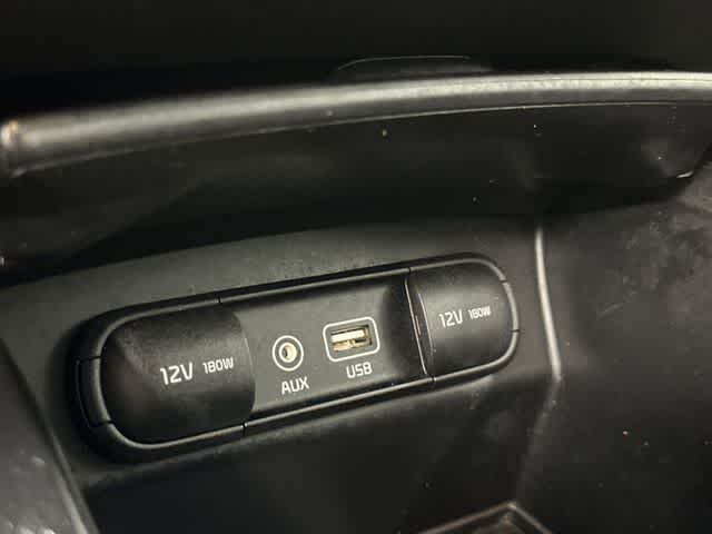 Thumbnail: 2017 Kia Sorento - 25