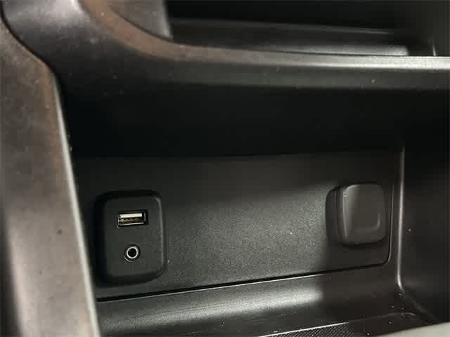 Thumbnail: 2018 Chevrolet Colorado - 25