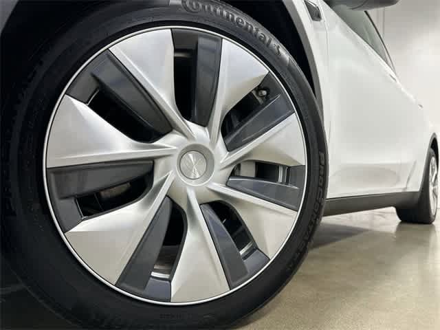 Thumbnail: 2023 Tesla Model Y - 28