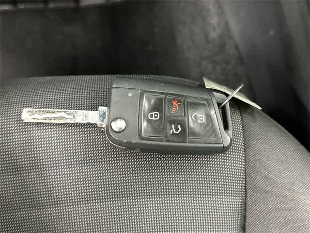 Thumbnail: 2024 Volkswagen Jetta - 32