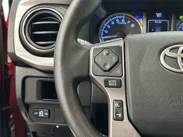 Thumbnail: 2016 Toyota Tacoma - 17