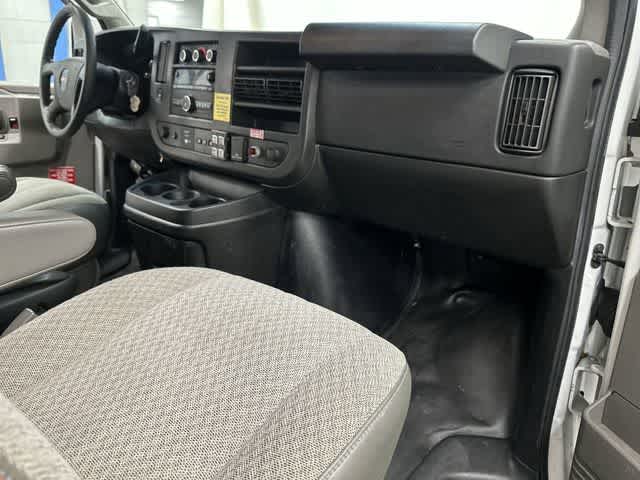 Thumbnail: 2018 GMC Savana - 13