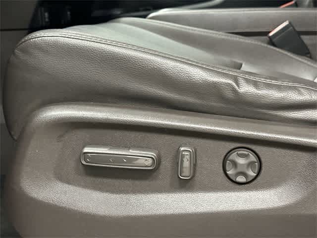 Thumbnail: 2018 Honda Odyssey - 27