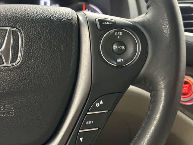 Thumbnail: 2017 Honda Pilot - 18