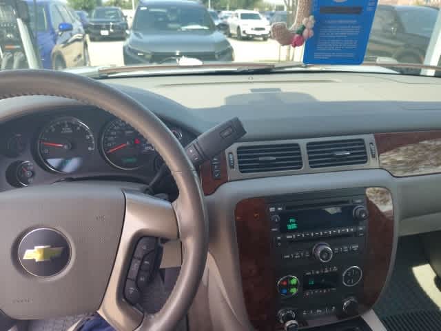 Thumbnail: 2013 Chevrolet Suburban - 4