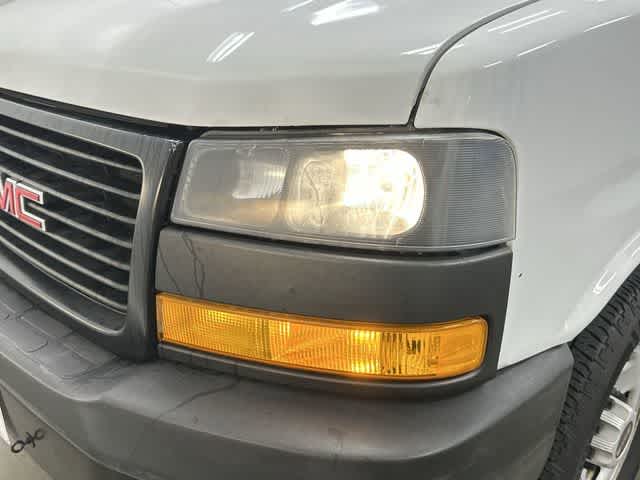 Thumbnail: 2018 GMC Savana - 29