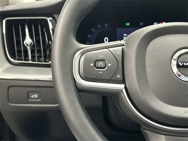 Thumbnail: 2024 Volvo XC60 - 17