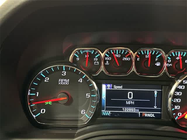 Thumbnail: 2019 Chevrolet Suburban - 16