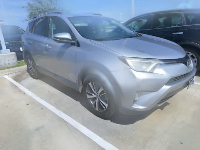 Thumbnail: 2017 Toyota RAV4 - 3