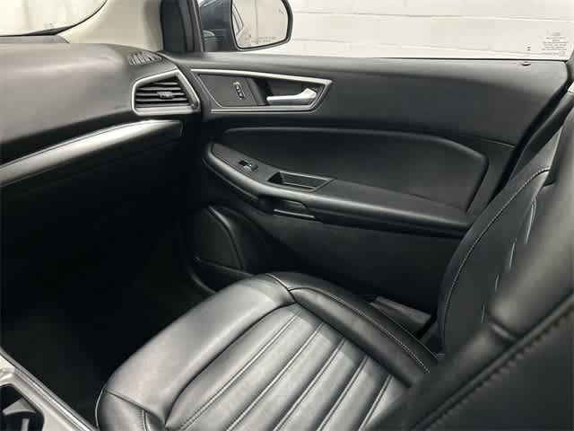 Thumbnail: 2022 Ford Edge - 13