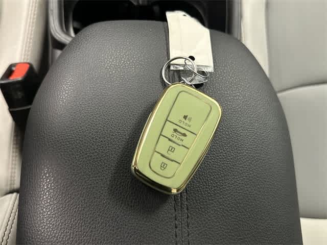 Thumbnail: 2023 Toyota RAV4 - 29