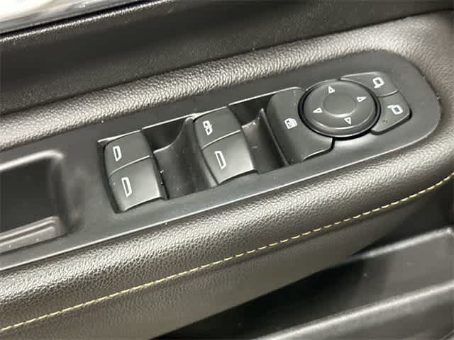 Thumbnail: 2020 GMC Terrain - 20