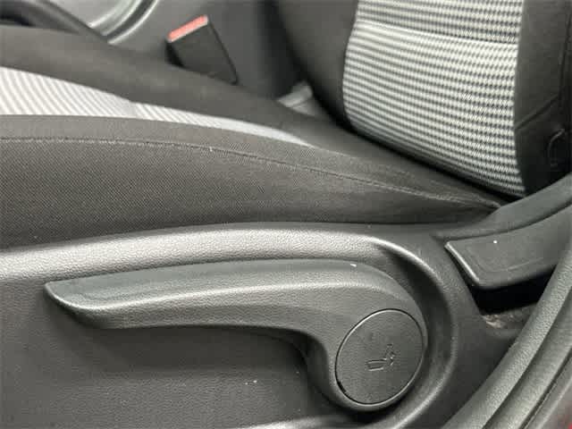 2023 Hyundai Kona SE 26