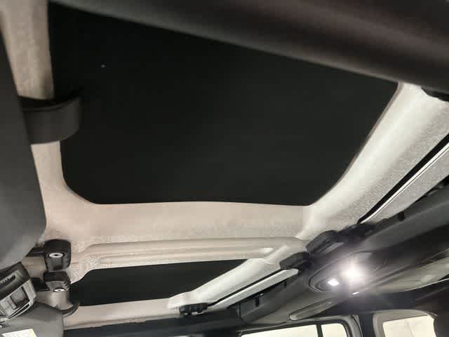 Thumbnail: 2024 Jeep Wrangler - 27