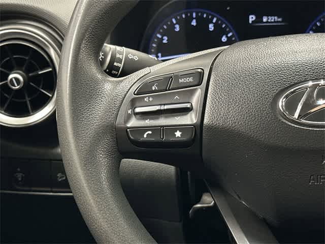 2023 Hyundai Kona SE 17