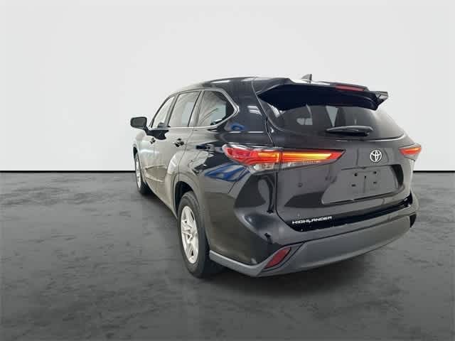 Thumbnail: 2023 Toyota Highlander - 2