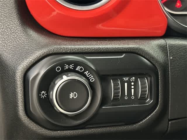 Thumbnail: 2019 Jeep Wrangler - 17