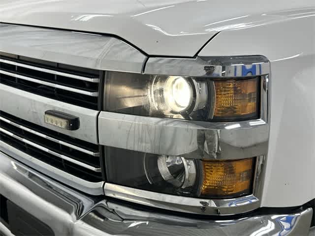 Thumbnail: 2015 Chevrolet Silverado 2500 - 31