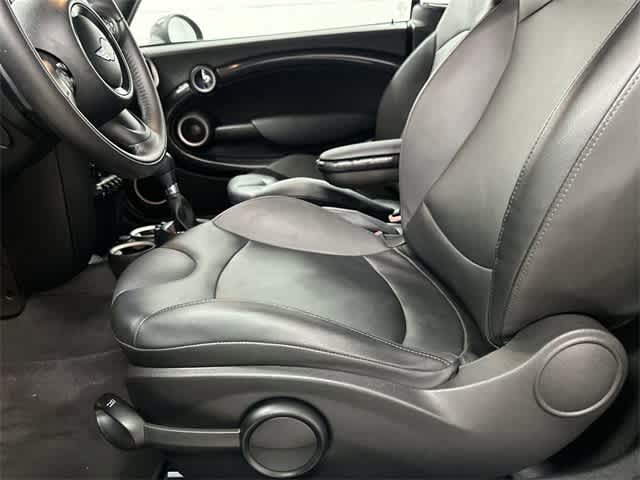 Thumbnail: 2015 MINI Cooper Convertible - 25