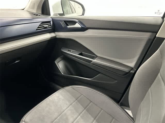 Thumbnail: 2024 Volkswagen Taos - 13