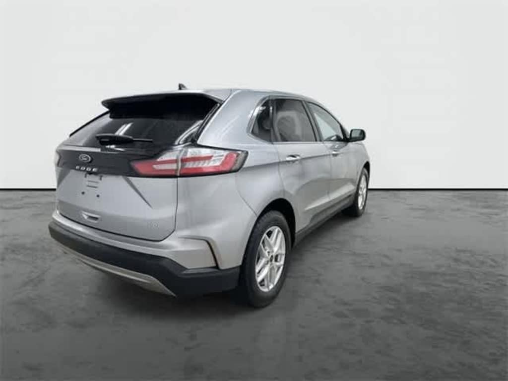 Used 2024 Ford Edge SUV