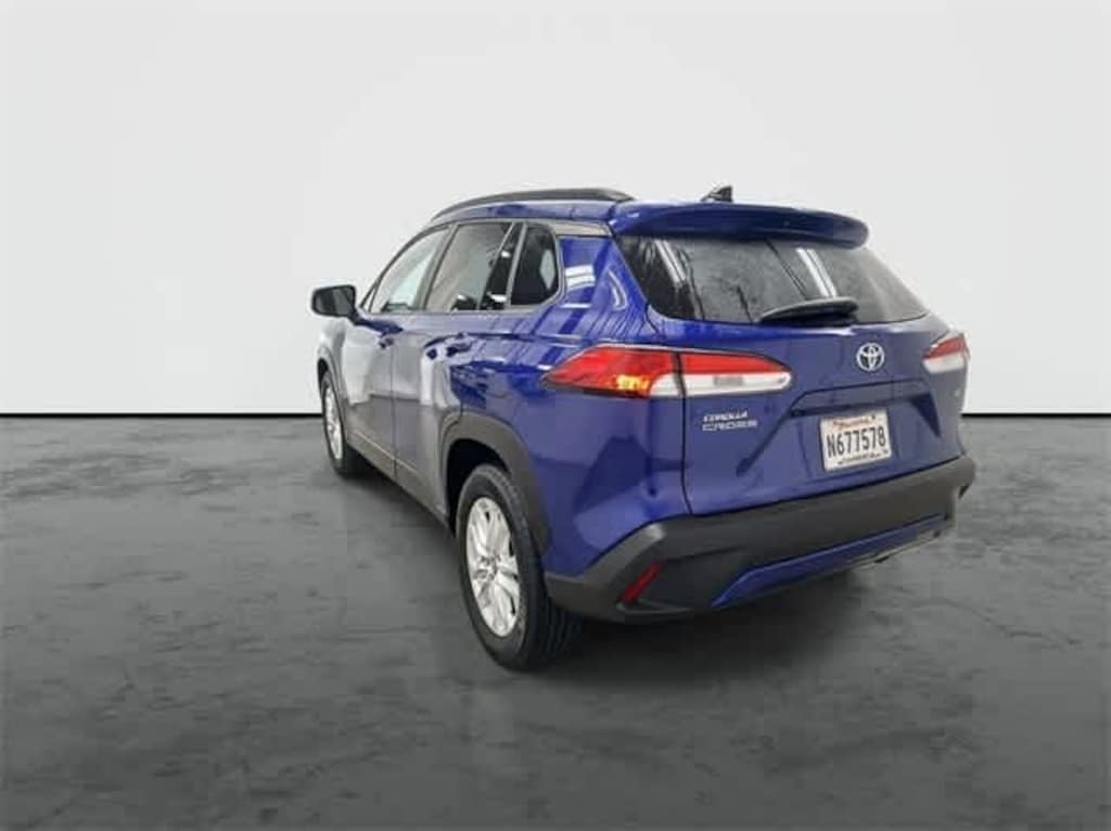Used 2025 Toyota Corolla Cross LE SUV