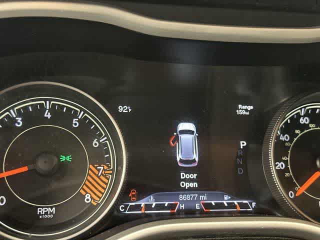 Thumbnail: 2015 Jeep Cherokee - 16