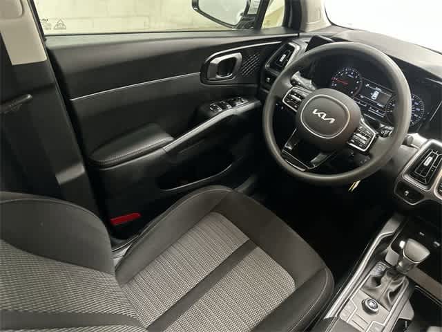 Thumbnail: 2023 Kia Sorento - 12