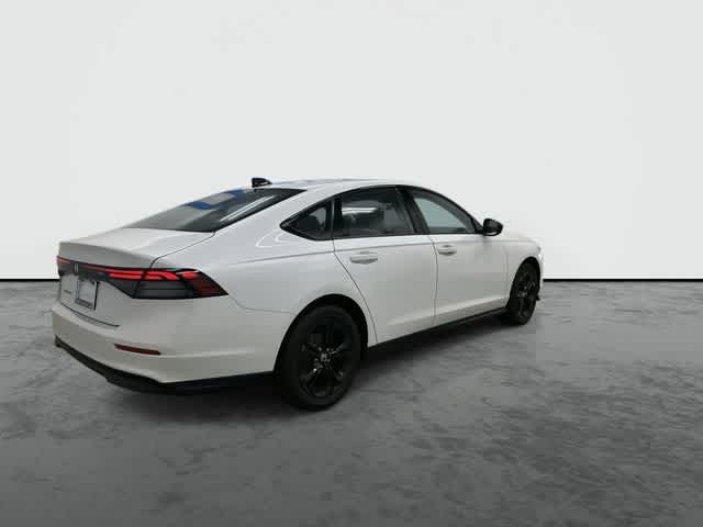 2025 Honda Accord SE - Photo 4