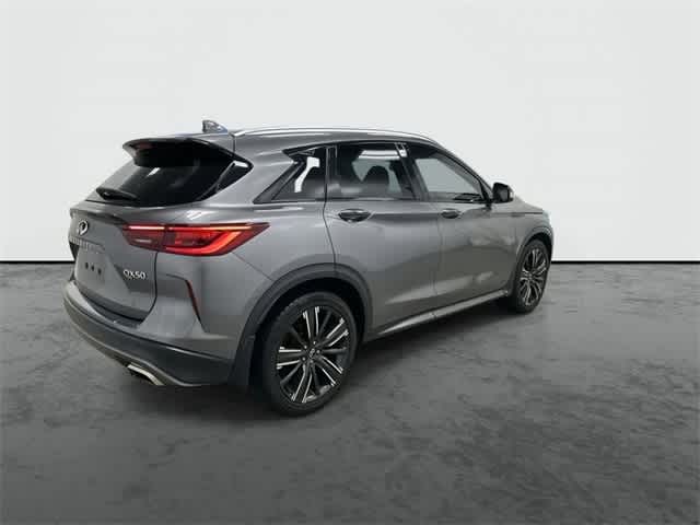 2022 Infiniti QX50 Luxe photo 4